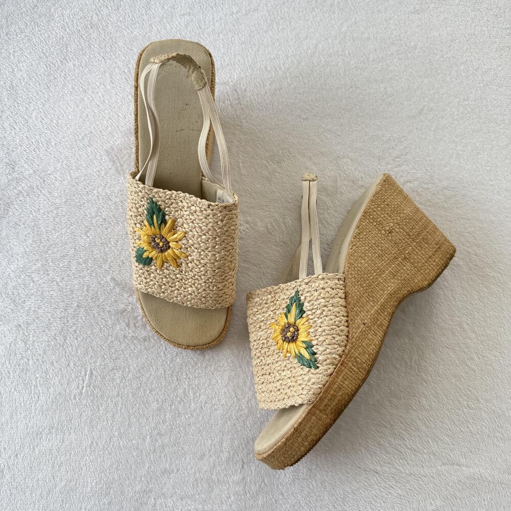 Wedge Sandals Womens Size 10 Beige Slingback Sunflower Embroidered Platform